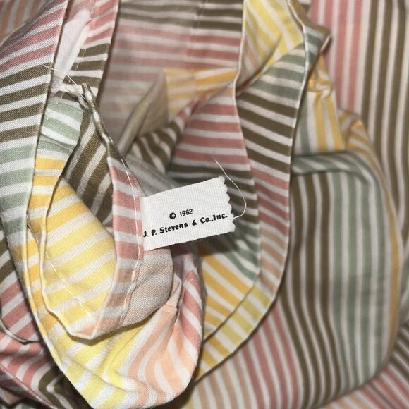 JP Stevens & Co Colorful Striped Queen Flat (Top) Sheet Multicolor Summer Vibe - Picture 4 of 5